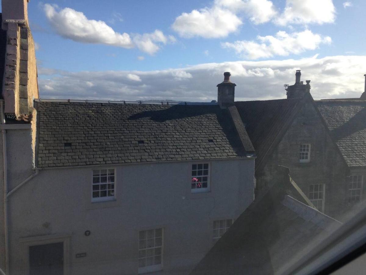 Remarkable 2-Bed Apartment In Culross Exterior photo