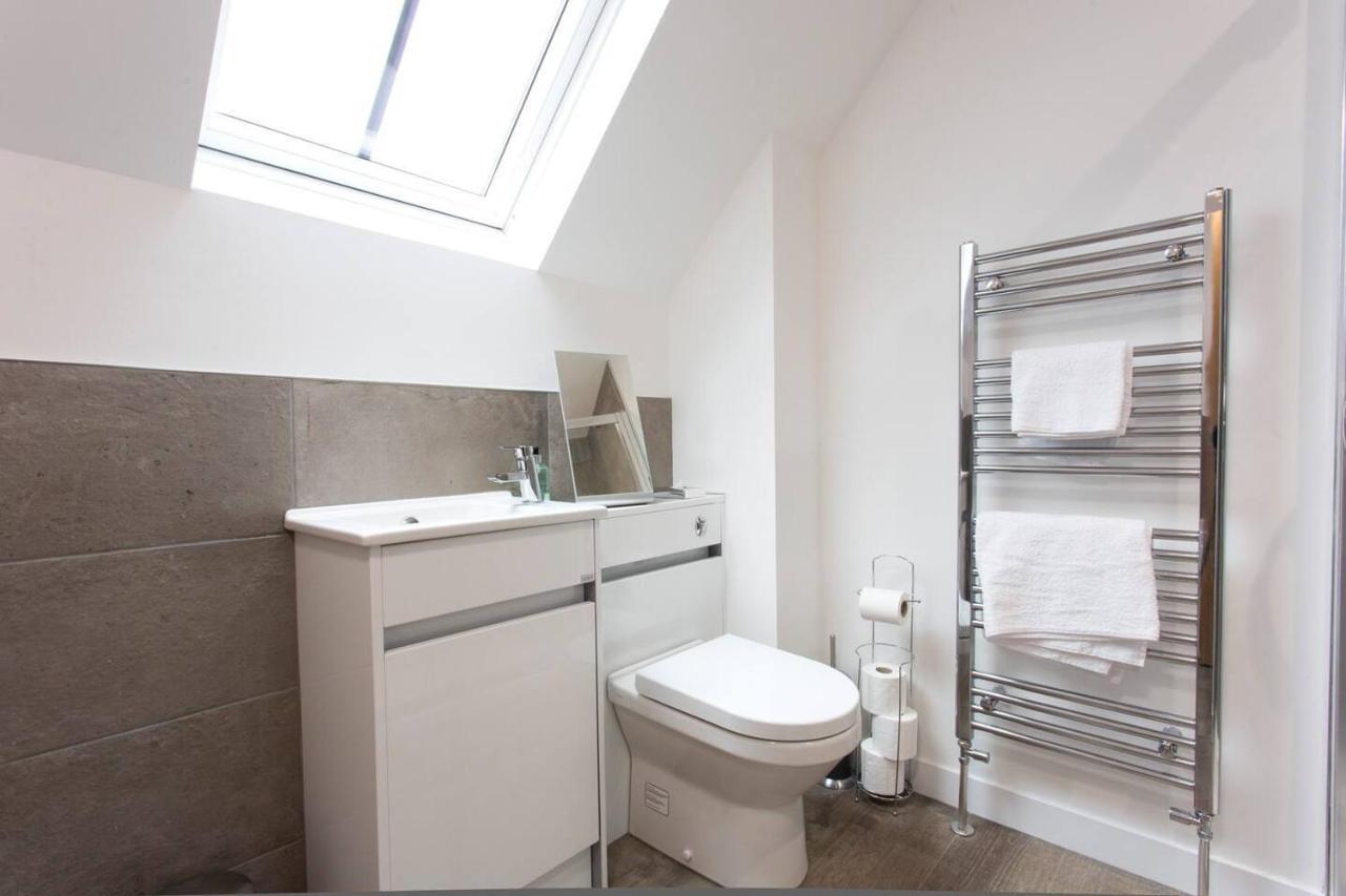 Remarkable 2-Bed Apartment In Culross Exterior photo